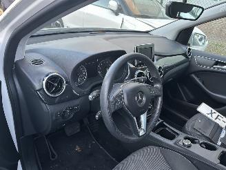 Mercedes B-klasse 200   Ambition   Automaat picture 8