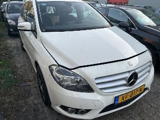 Mercedes B-klasse 200   Ambition   Automaat picture 3