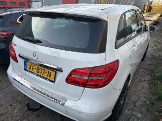 Mercedes B-klasse 200   Ambition   Automaat picture 4
