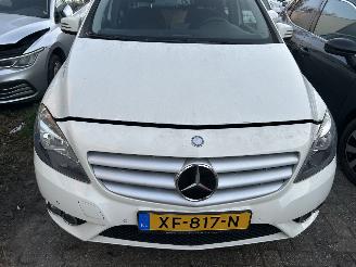 Mercedes B-klasse 200   Ambition   Automaat picture 2