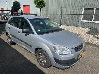 Kia Rio 1.4  X-pect   5 Drs picture 4