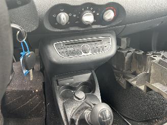 Renault Twingo 1.2-16V  Collection picture 10