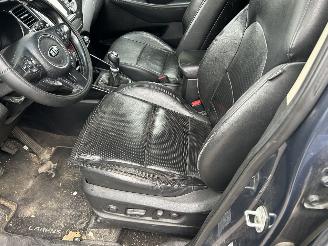 Kia Carens 1.7 Diesel picture 7