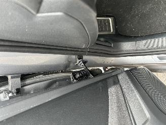 Volkswagen T-Roc 1.0 TSI    Move picture 12