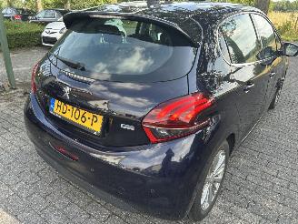 Peugeot 208 1.2 Puretech  Allure picture 7