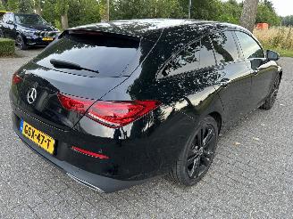 Mercedes Cla-klasse 200 D  Shooting Break  Automaat picture 4