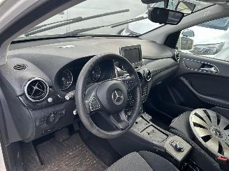 Mercedes B-klasse 220 D  Automaat picture 5