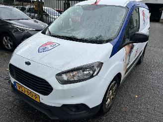 skadebil bedrijf Ford Transit Courier Van 1.5 TDCI  Trend 2022/11