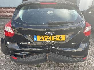 Ford Focus 1.6 TDCI   5 Drs picture 5