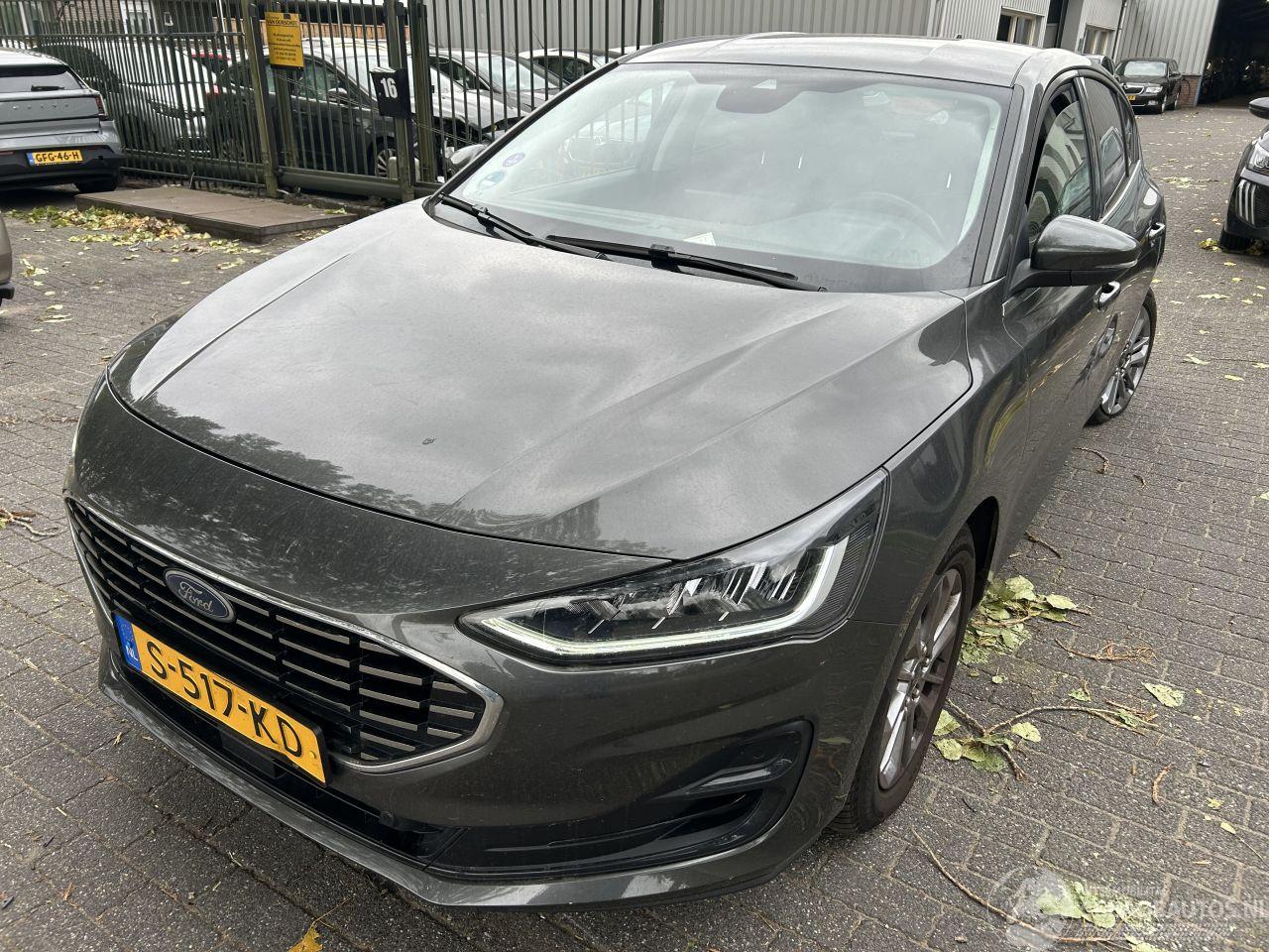 Ford Focus 1.0 EcoBoost Hybrid Titanium  5 drs