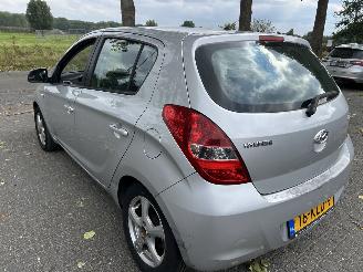 Hyundai I-20 1.2   5 Drs picture 7