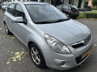 Hyundai I-20 1.2   5 Drs picture 3