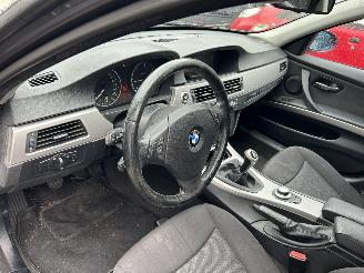 BMW 3-serie 318 D  Touring picture 9