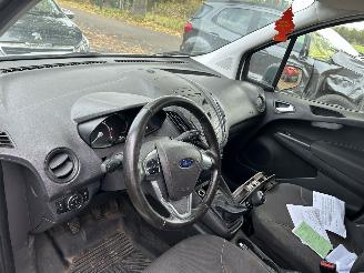 Ford Transit Courier Van 1.5 TDCI picture 10