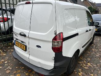 Ford Transit Courier Van 1.5 TDCI picture 5
