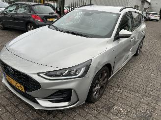 uszkodzony samochody osobowe Ford Focus Stationcar 1.0 Hybrid EcoBoost ST Line 2024/9