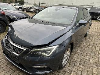 Auto incidentate Seat Leon 2.0 TDI  Automaat FR uitvoerring  5 Drs Panoramadak 2019/2