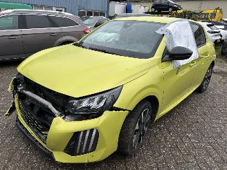 Avarii autoturisme Peugeot e-208 EV Style   50 kWh  Automaat   ( Nieuw Prijs 37000,00 ) 2025/2