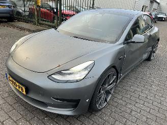 damaged passenger cars Tesla Model 3 Standard RWD Plus  60 kWh 2019/11