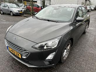 uszkodzony samochody osobowe Ford Focus 1.0 EcoBoost HB  Automaat  Titanium 2020/8