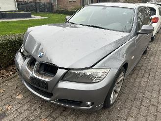 uszkodzony samochody osobowe BMW 3-serie 316i Stationcar 2010/10