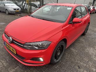 krockskadad bil auto Volkswagen Polo 1.0 TSI Comfortline 2019/3