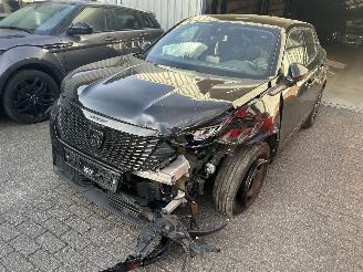 Peugeot 2008 1.2 PurTech Active picture 1