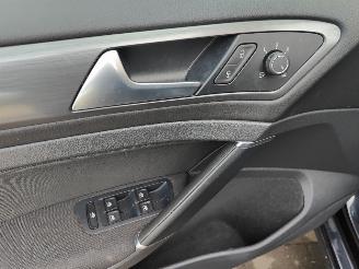 Volkswagen Golf 1.5 TSI Comfortline Navi Clima Cruise picture 25