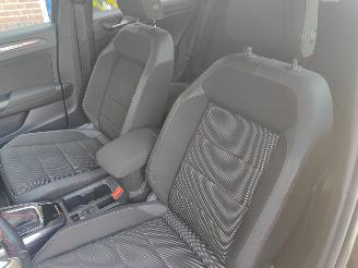 Volkswagen T-Roc 1.5 TSI R-line automaat picture 12