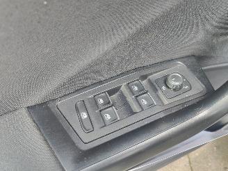 Volkswagen T-Roc 1.5 TSI R-line automaat picture 18