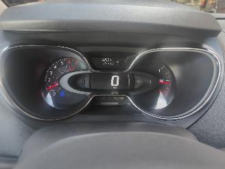 Renault Captur 0.9 TCe Expression Navi picture 16