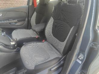 Renault Captur 0.9 TCe Expression Navi picture 9