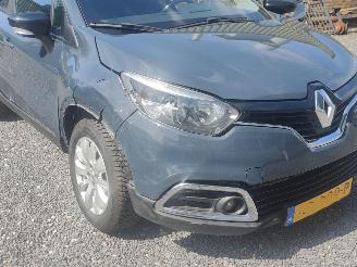 Renault Captur 0.9 TCe Expression Navi picture 4