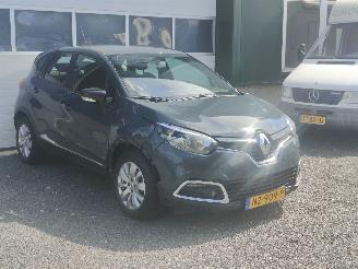 Renault Captur 0.9 TCe Expression Navi picture 3