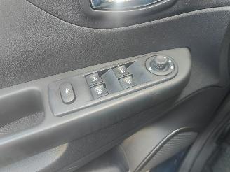 Renault Captur 0.9 TCe Expression Navi picture 13