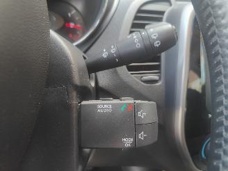 Renault Captur 0.9 TCe Expression Navi picture 23