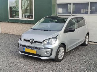 Voiture accidenté Volkswagen Up! 1.0 High Up! 2015/1
