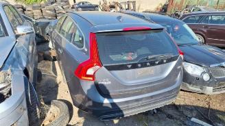 demontáž osobní automobily Volvo V-60 V60 I (FW/GW), Combi, 2010 / 2018 2.0 D2 16V 2015