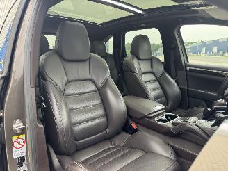 Porsche Cayenne S E-HYBRID Panorama Xenon Leder Voll picture 15