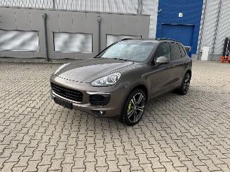  Porsche Cayenne S E-HYBRID Panorama Xenon Leder Voll 2015/12
