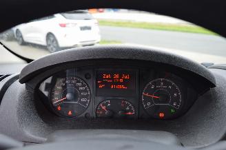 Peugeot Boxer 96 KW 2.0 D KOFFER LAADKLEP AIRCO EURO 6 picture 11