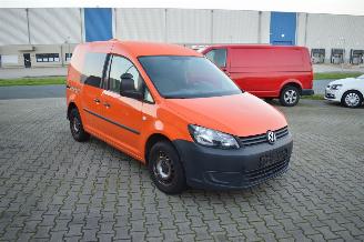 damaged passenger cars Volkswagen Caddy 1.6 TDI 55 KW EURO 5 2011/2