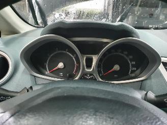 Ford Fiesta 1.25 Titanium picture 14