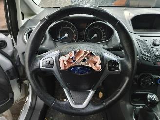 Ford Fiesta 1.0 Champion picture 24