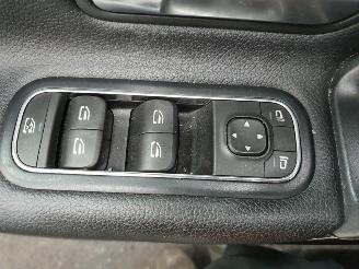 Mercedes A-klasse 177 A160 Avantgarde picture 30