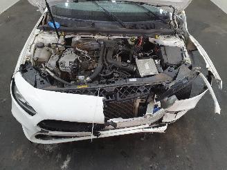 Mercedes A-klasse 177 A160 Avantgarde picture 22