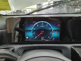 Mercedes A-klasse 177 A160 Avantgarde picture 10