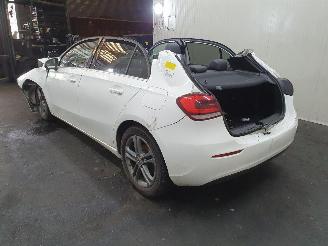 Mercedes A-klasse 177 A160 Avantgarde picture 4