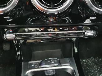 Mercedes A-klasse 177 A160 Avantgarde picture 17