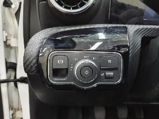 Mercedes A-klasse 177 A160 Avantgarde picture 31